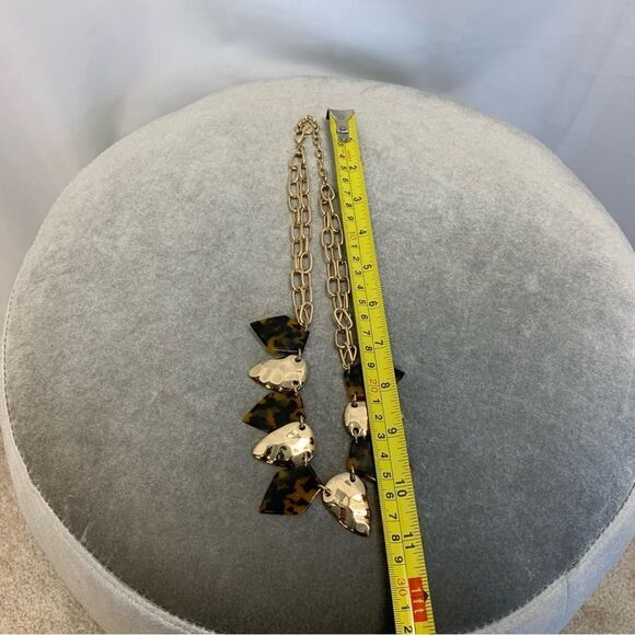 BELLA Jack goldtone tortoiseshell and hammered gold teardrop necklace - Picture 9 of 10